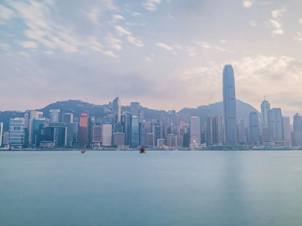La baie de Victoria Harbour à Hong Kong