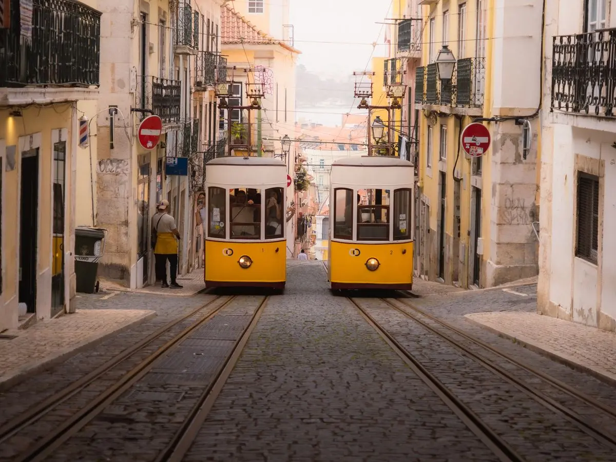 Les trams jaunes de Lisbonne